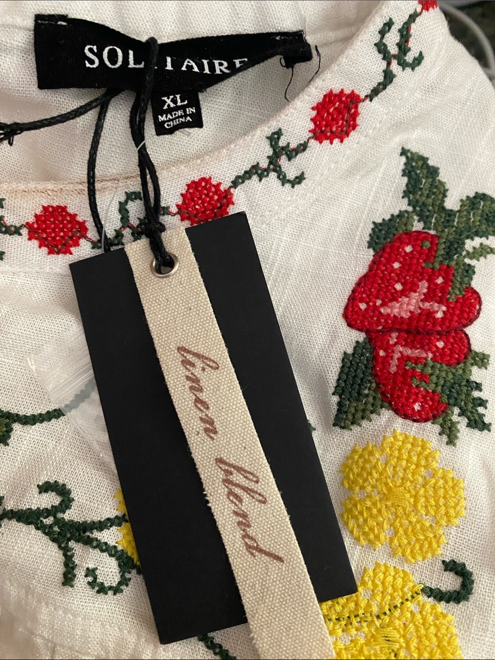 NWT! Solitaire Linen Blend Embroidered Strawberry  Peasant Blouse - Size XL - Picture 8 of 8